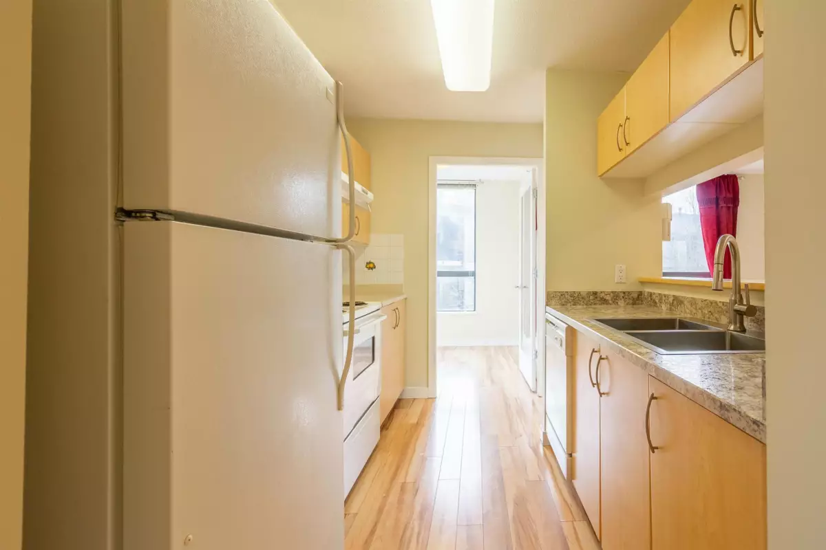 Kitchen Island Photo of 305 3588 Crowley Drive, Vancouver, BC