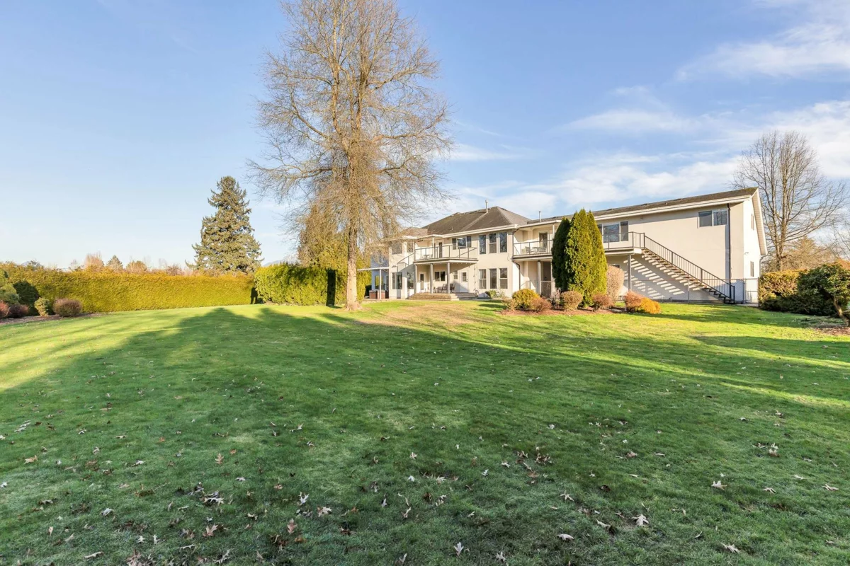 Kitchen Island Photo of 14531 Charlier Road, Pitt Meadows, BC