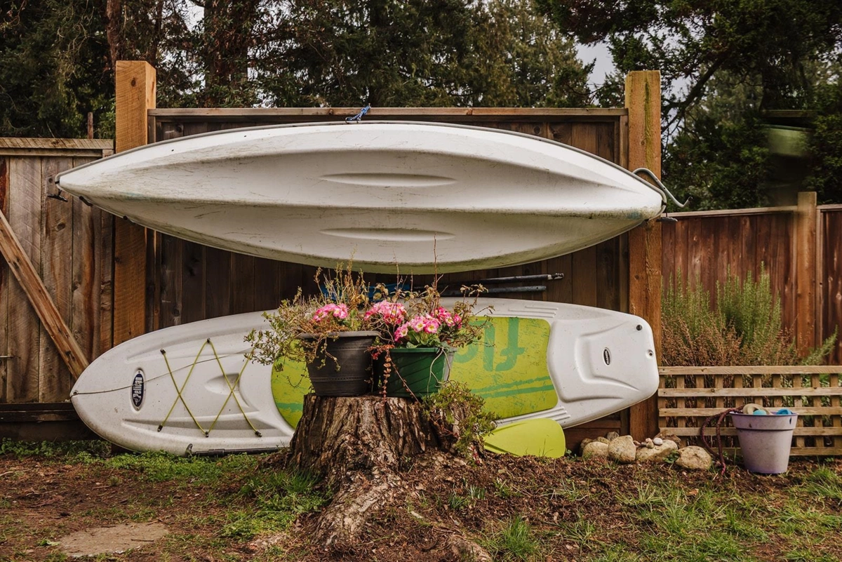 Front Yard Photo of 1 4514 Sunshine Coast Highway, Sechelt, BC