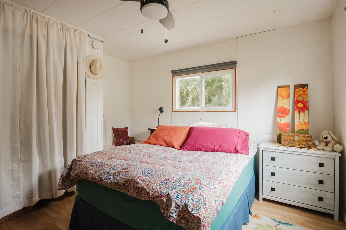 Garage Interior Photo of 1 4514 Sunshine Coast Highway, Sechelt, BC