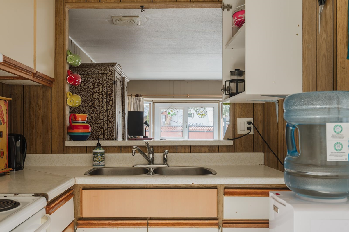 Loft / Bonus Room Photo of 1 4514 Sunshine Coast Highway, Sechelt, BC