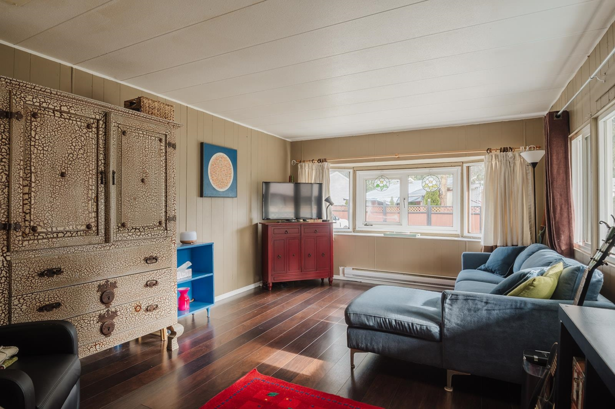 Pantry Photo of 1 4514 Sunshine Coast Highway, Sechelt, BC