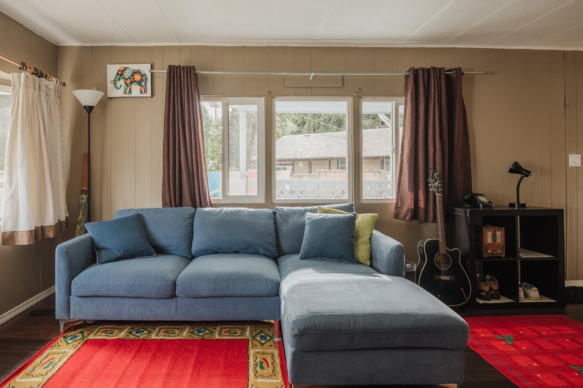 Primary Bathroom Photo of 1 4514 Sunshine Coast Highway, Sechelt, BC
