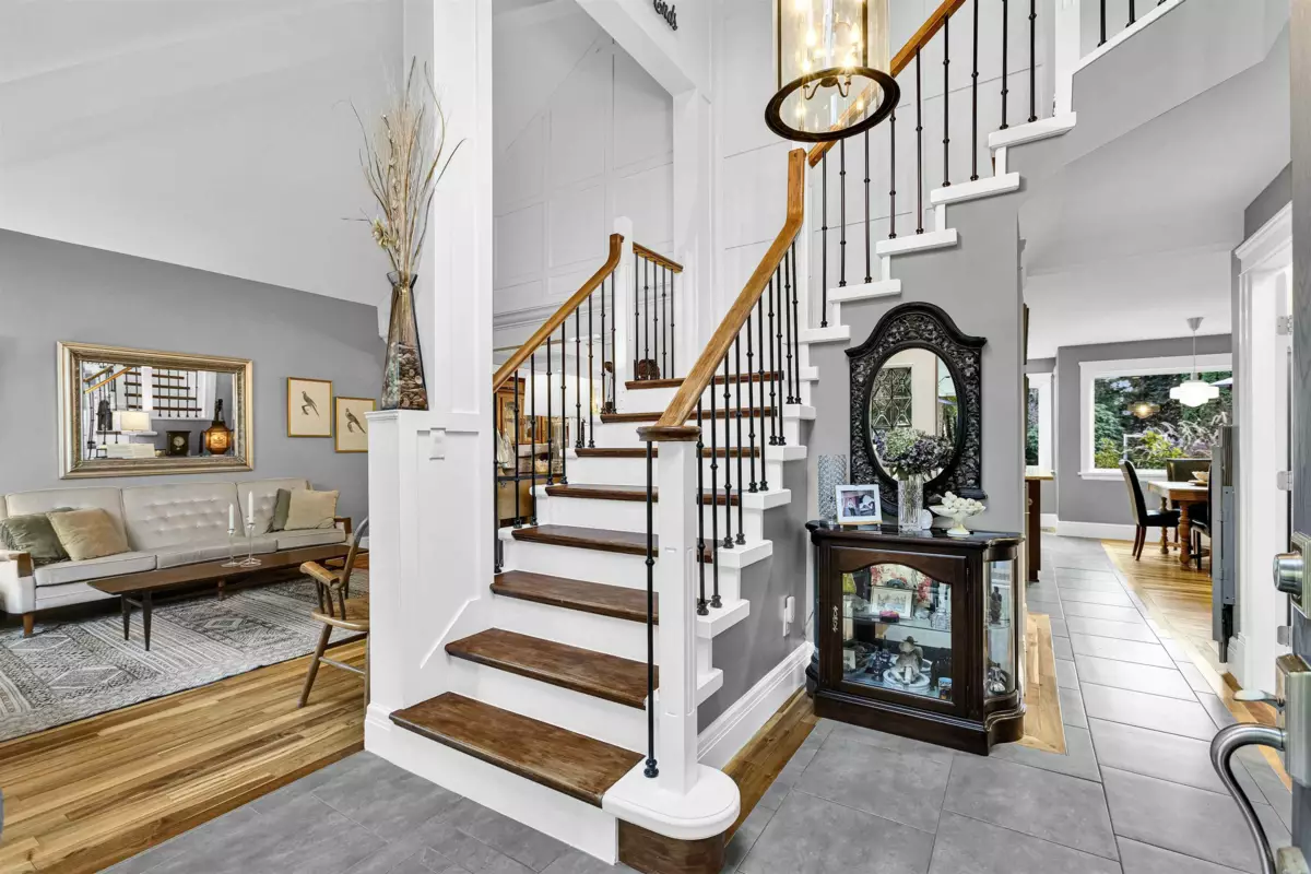 Hallway Photo of 25072 58 Avenue, Langley, BC