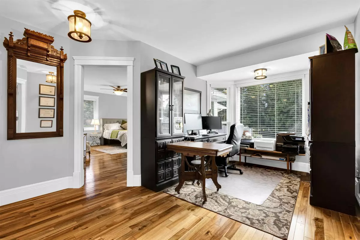 Staircase Photo of 25072 58 Avenue, Langley, BC