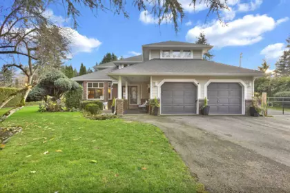 Outdoor Kitchen Photo of 25072 58 Avenue, Langley, BC