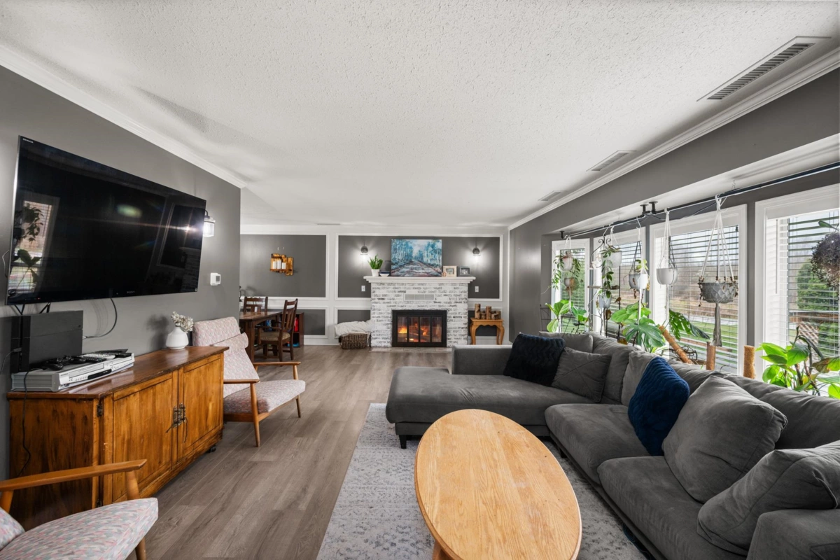 Family Room Photo of 4532 272 Street, Langley, BC