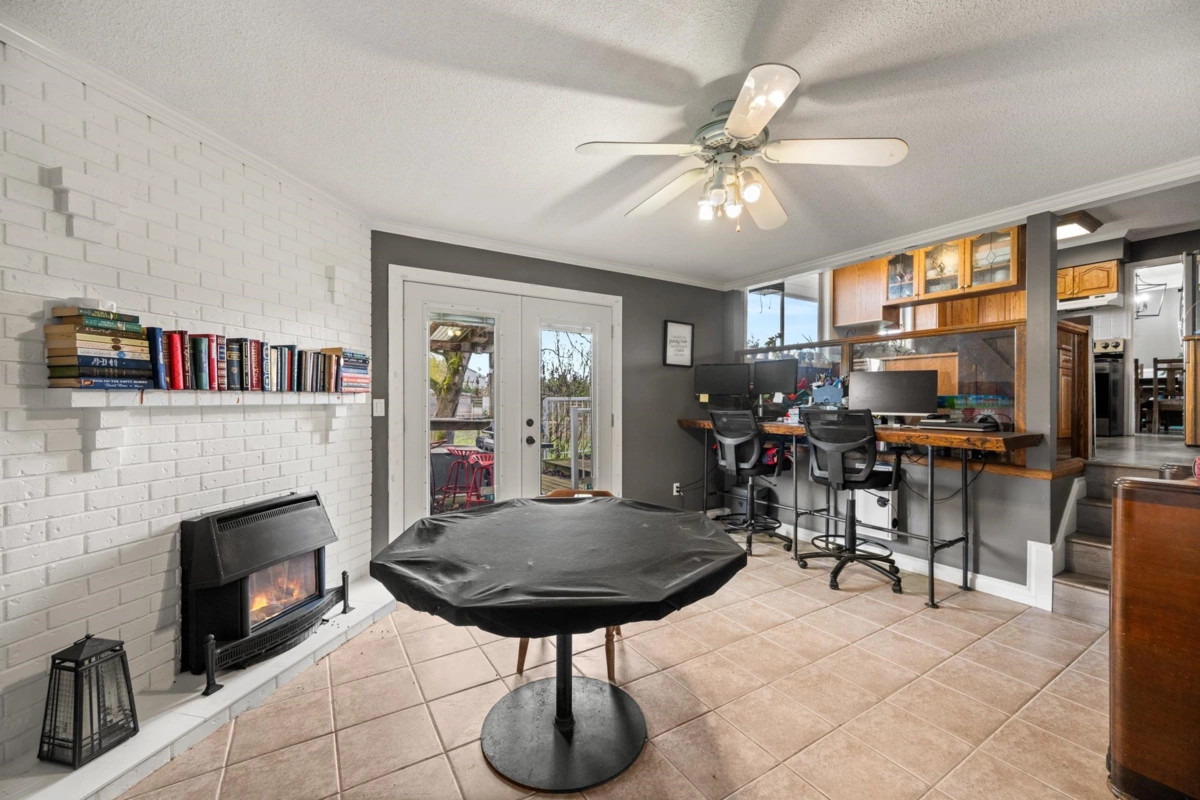 Kitchen Island Photo of 4532 272 Street, Langley, BC