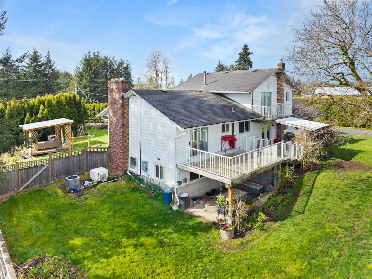 Laundry Room Photo of 4532 272 Street, Langley, BC