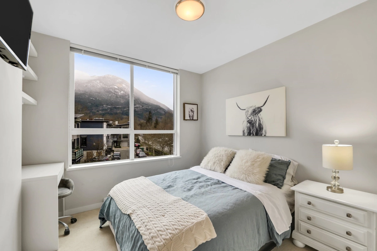 Bedroom 3 Photo of 38375 Eaglewind Boulevard, Squamish, BC