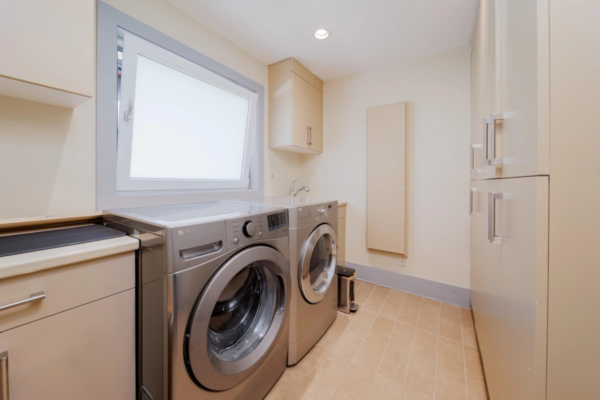 Garden / Landscaping Photo of 4371 Puget Drive, Vancouver, BC