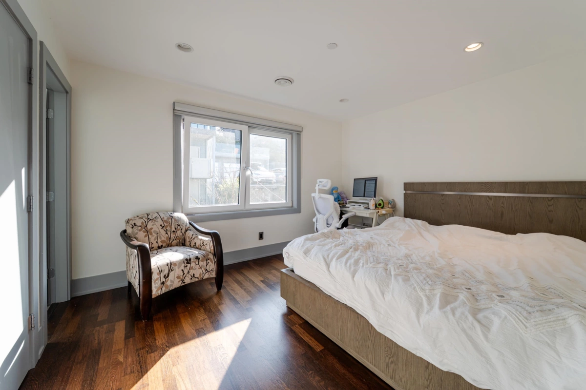 Hot Tub / Spa Photo of 4371 Puget Drive, Vancouver, BC