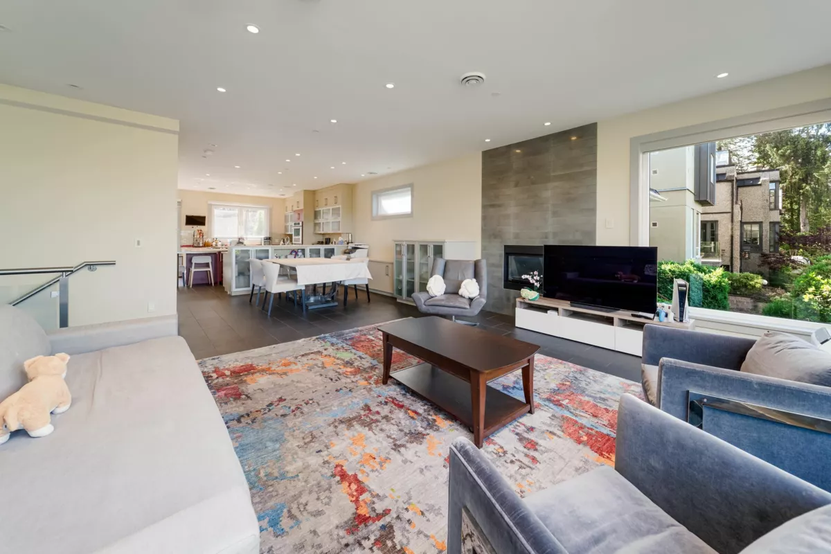 Kitchen Island Photo of 4371 Puget Drive, Vancouver, BC