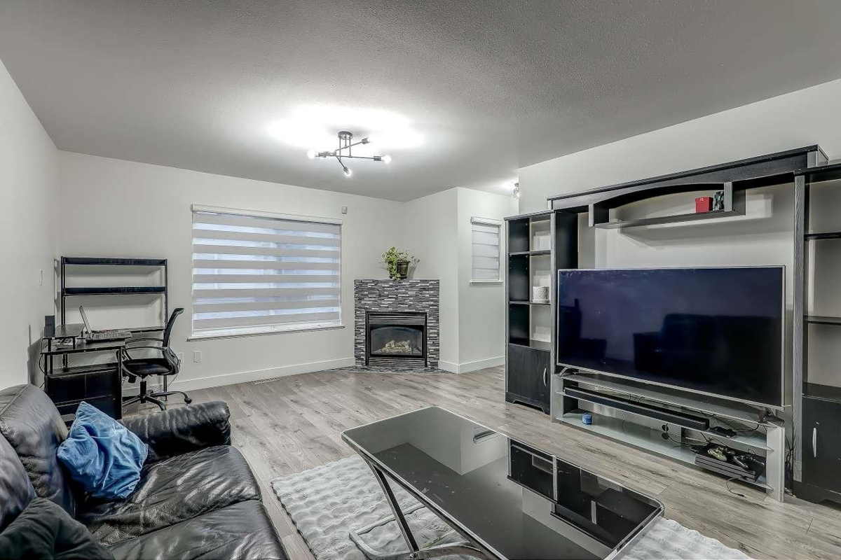 Family Room Photo of 30 12730 66 Avenue, Surrey, BC