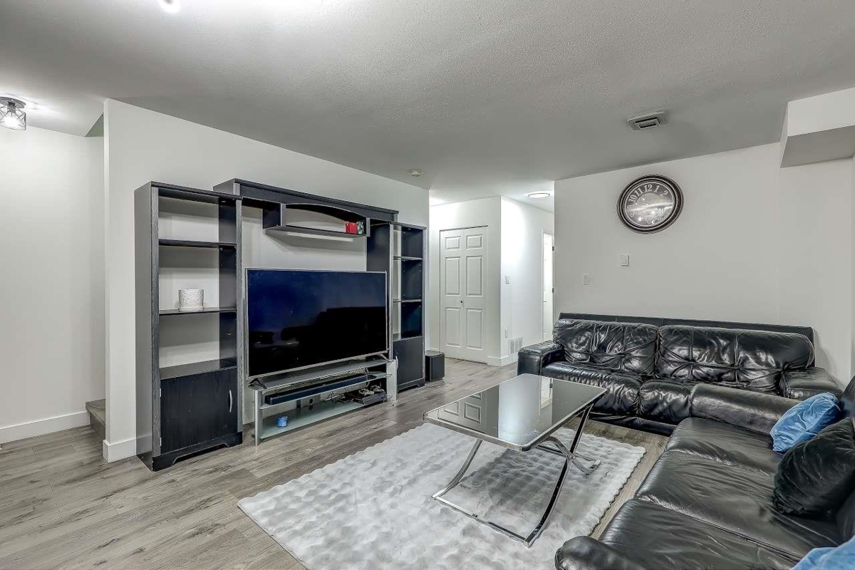 Kitchen Photo of 30 12730 66 Avenue, Surrey, BC