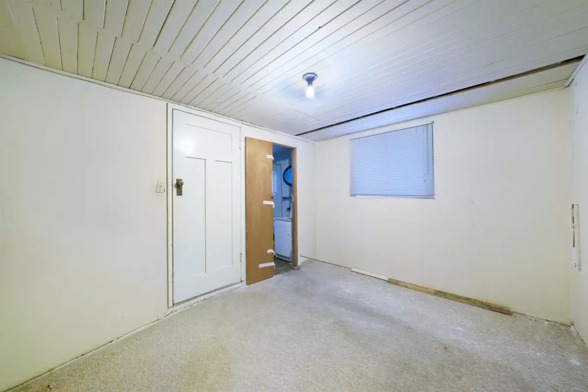 Breakfast Nook Photo of 2616 Venables Street, Vancouver, BC