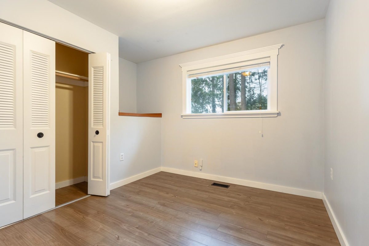 Breakfast Nook Photo of 5080 Sunshine Coast Highway, Sechelt, BC