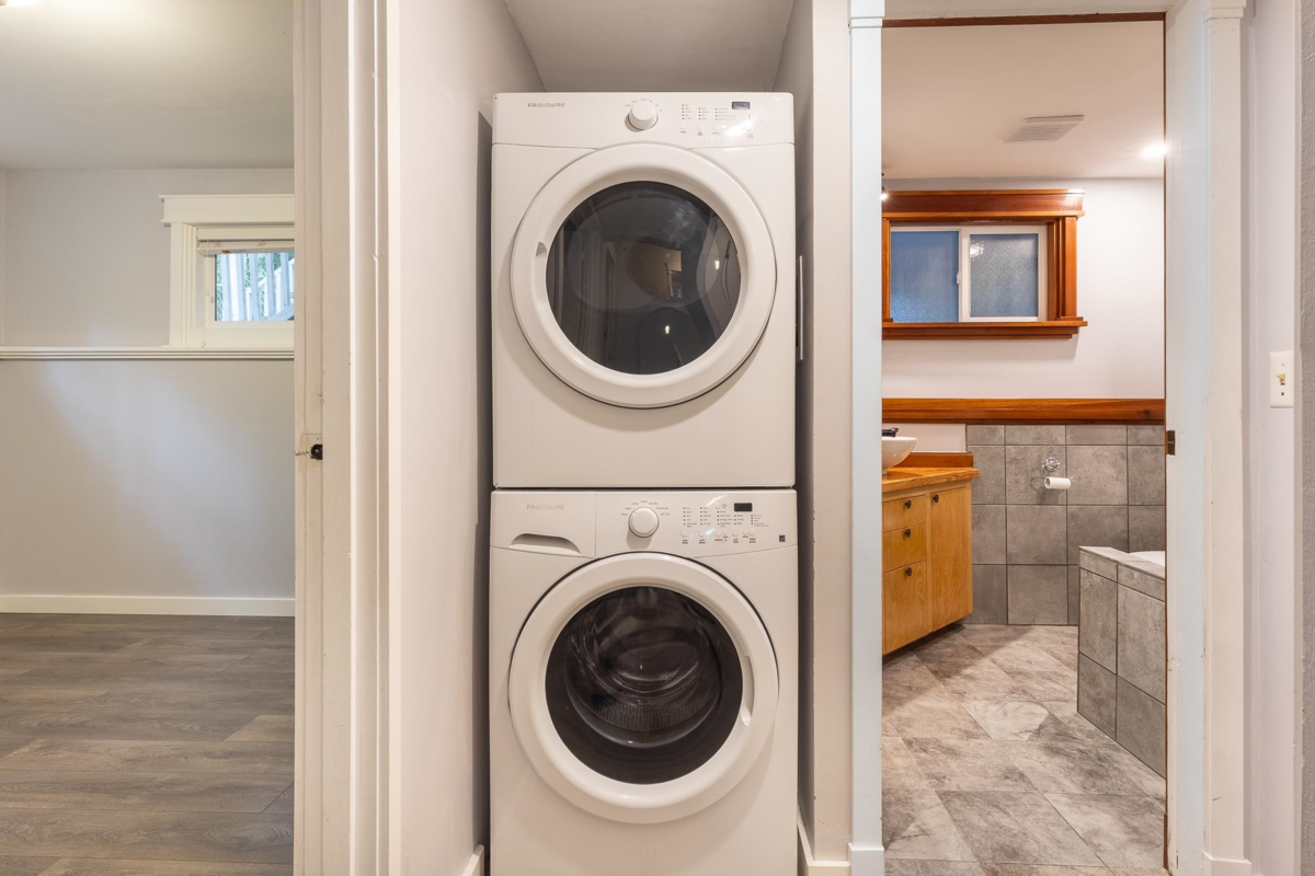 Guest Bathroom Photo of 5080 Sunshine Coast Highway, Sechelt, BC