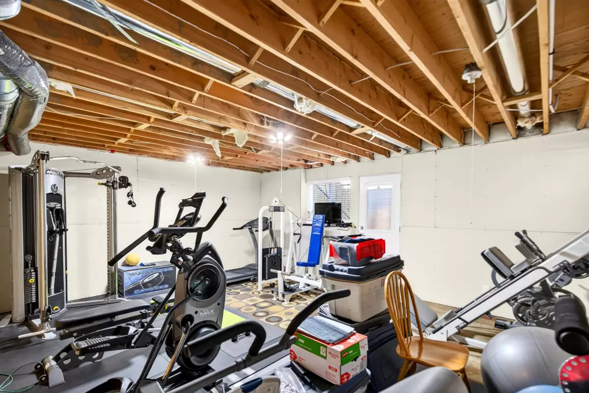 Entry Foyer Photo of 20354 82a Avenue, Langley, BC