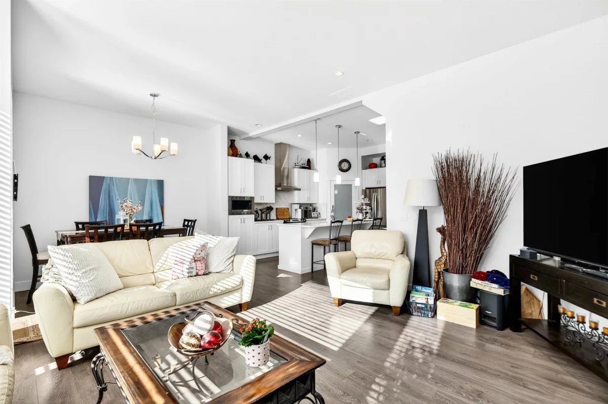 Walk-In Closet Photo of 20354 82a Avenue, Langley, BC