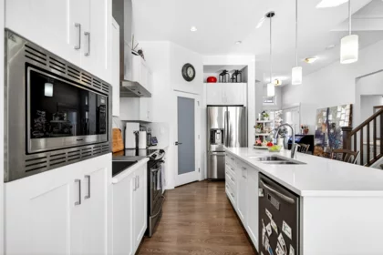 Kitchen Photo of 20354 82a Avenue, Langley, BC
