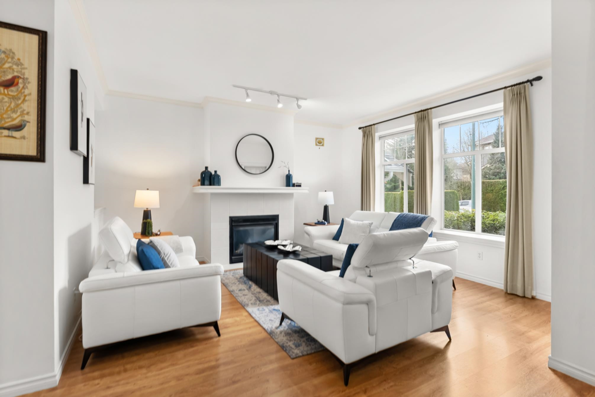 Dining Area Photo of 20 15037 58th Avenue, Surrey, BC