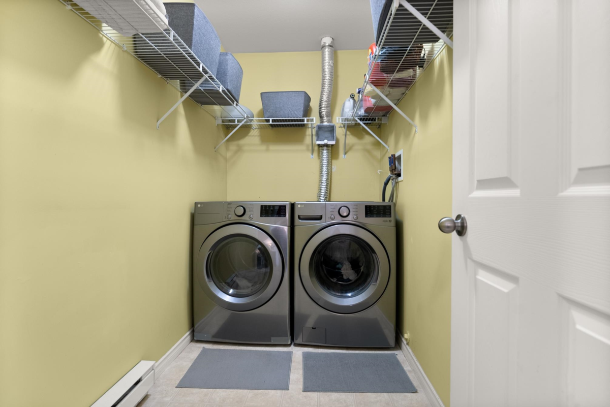 Front Yard Photo of 20 15037 58th Avenue, Surrey, BC