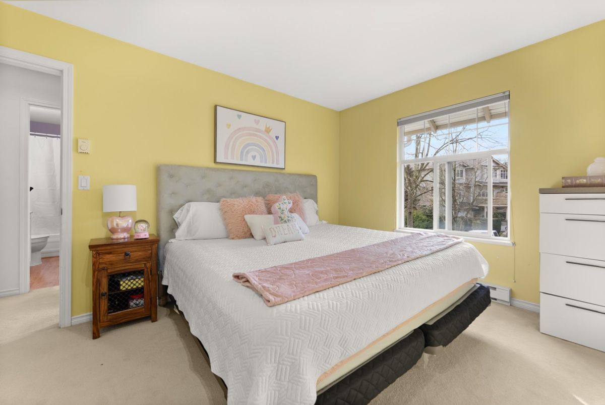 Staircase Photo of 20 15037 58th Avenue, Surrey, BC