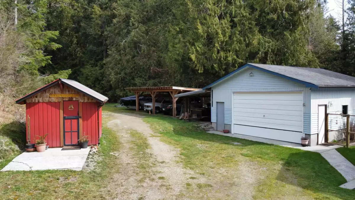 Family Room Photo of 4569 Francis Peninsula Road, Madeira Park, BC