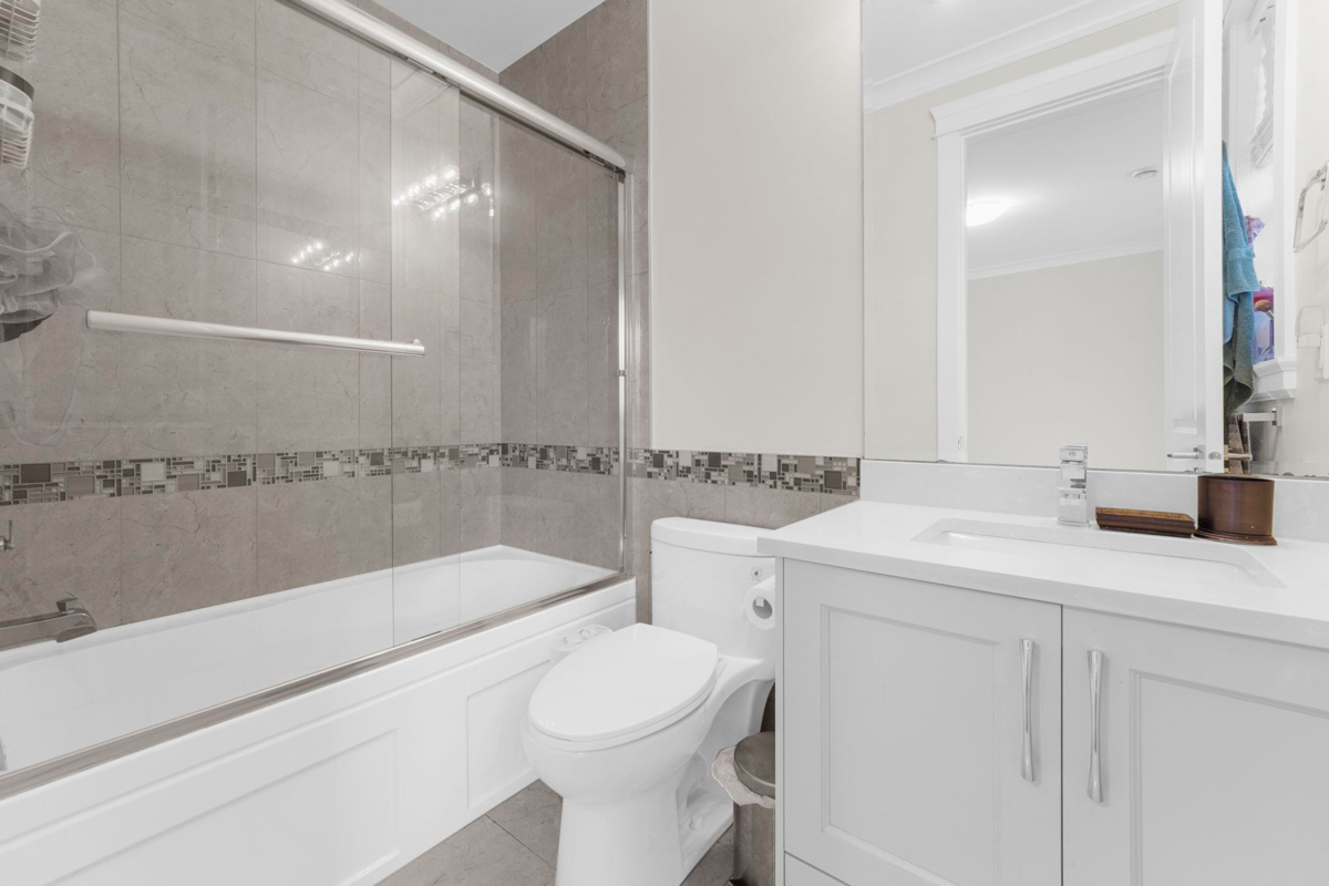 Hot Tub / Spa Photo of 4351 Woodhead Road, Richmond, BC