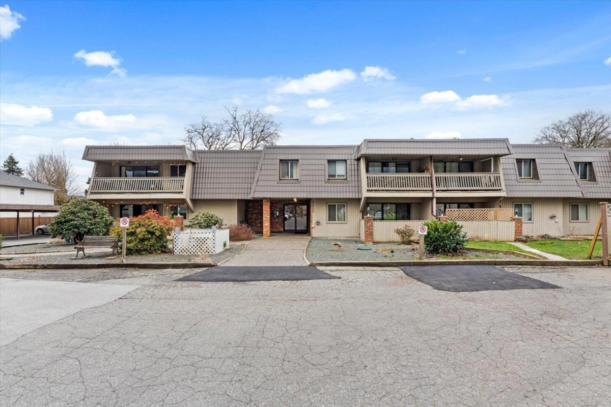 Front Yard Photo of 101 45900 Lewis Avenue, Chilliwack, BC