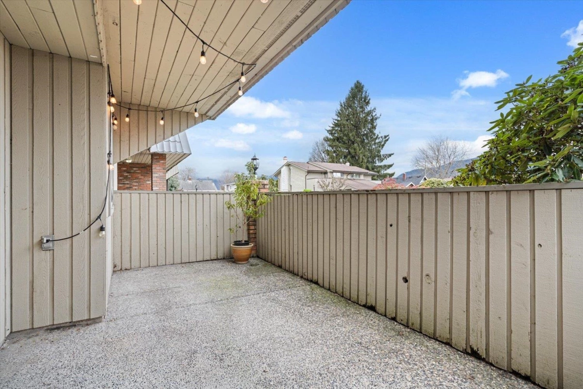 Outdoor Deck Photo of 101 45900 Lewis Avenue, Chilliwack, BC