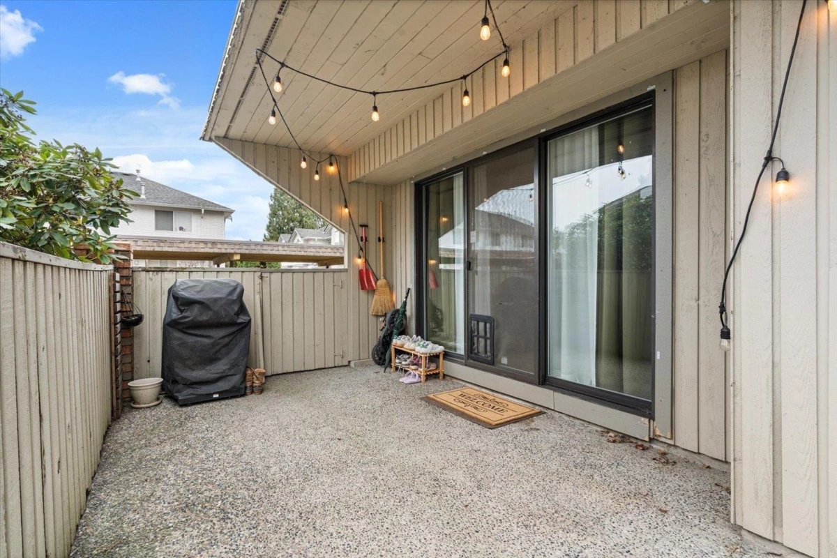 Outdoor Patio Photo of 101 45900 Lewis Avenue, Chilliwack, BC