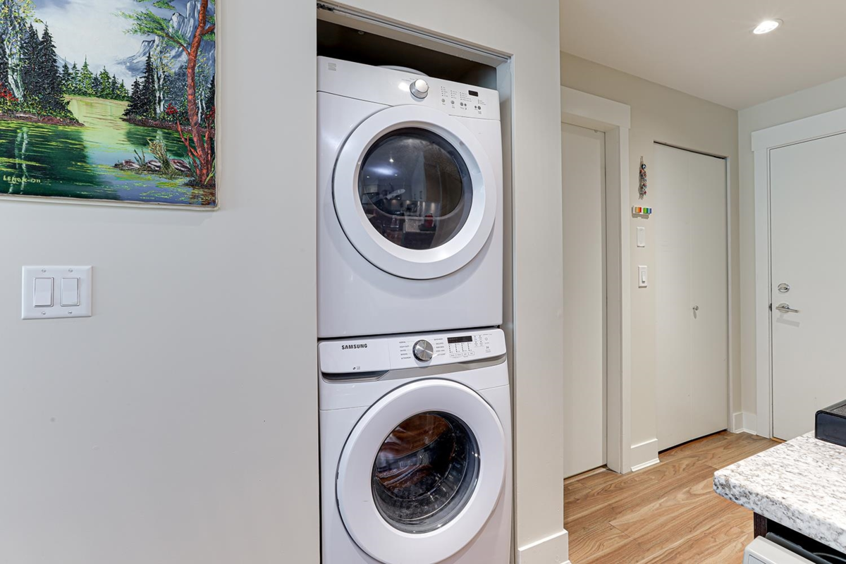 Bedroom 4 Photo of 208 55 Eighth Avenue, New Westminster, BC