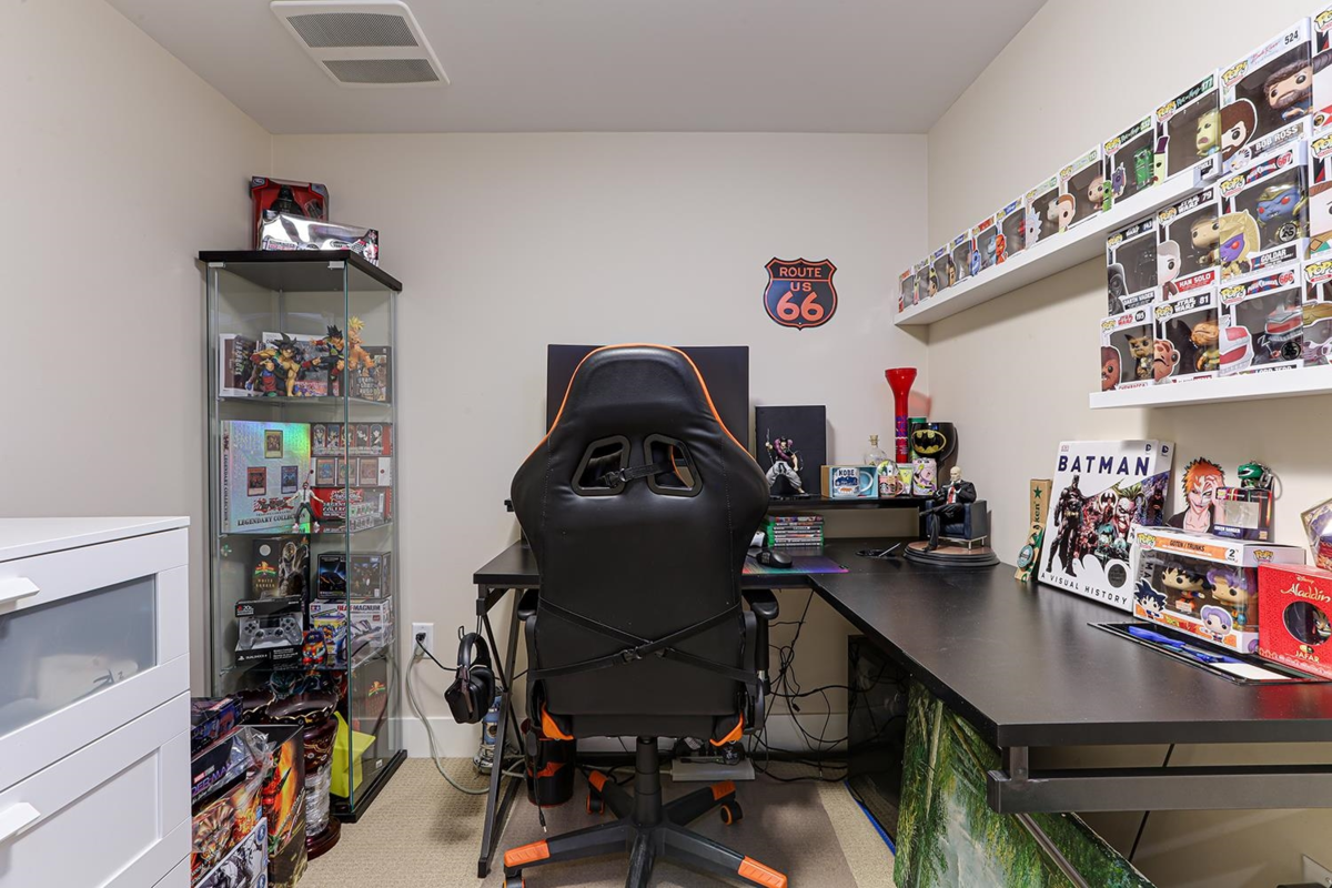 Guest Bathroom Photo of 208 55 Eighth Avenue, New Westminster, BC