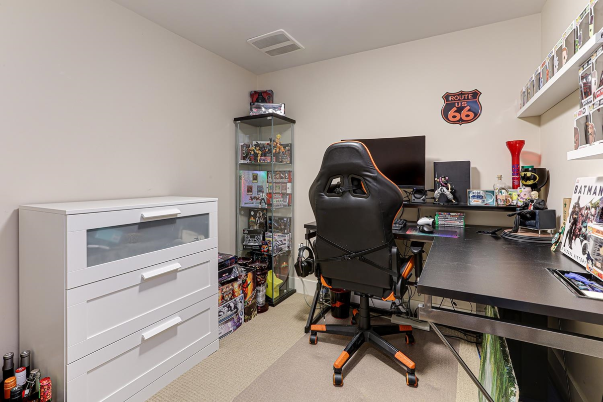 Powder Room Photo of 208 55 Eighth Avenue, New Westminster, BC