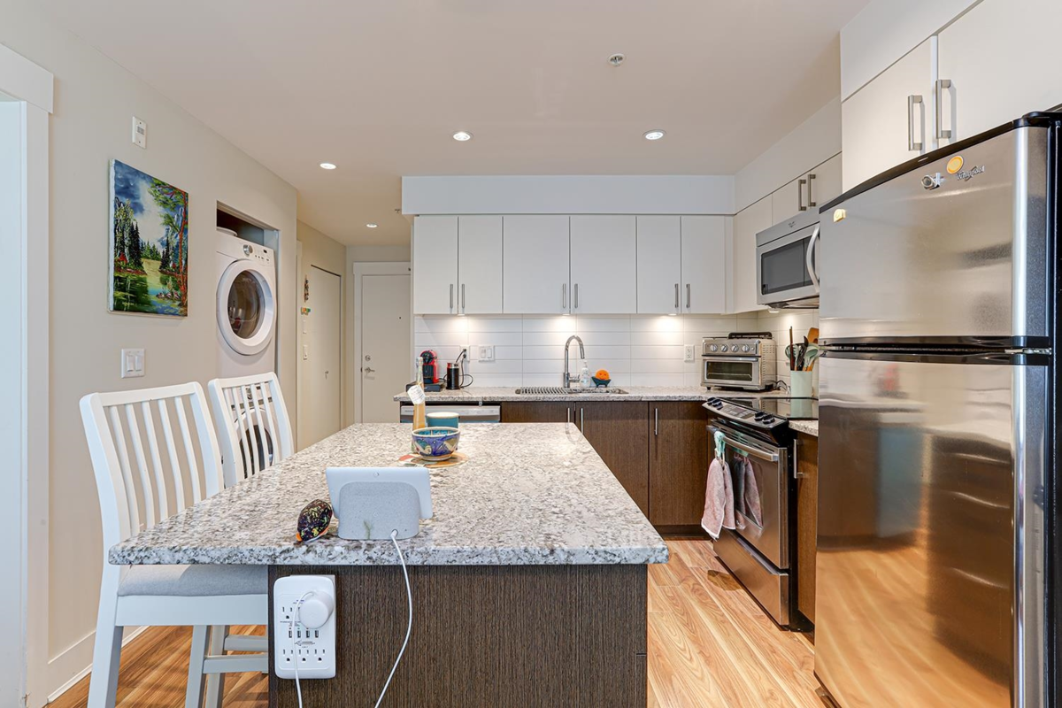 Primary Bedroom Photo of 208 55 Eighth Avenue, New Westminster, BC