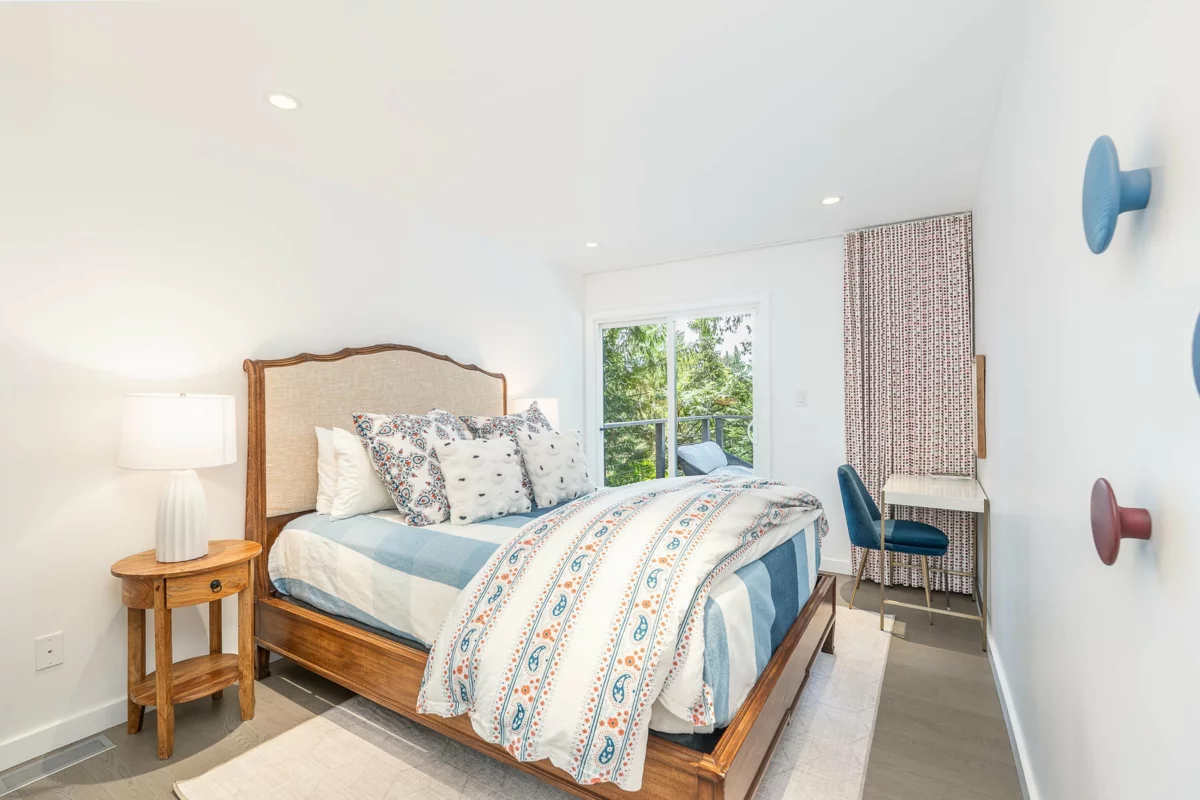 Primary Bathroom Photo of 1197 Tall Tree Lane, North Vancouver, BC