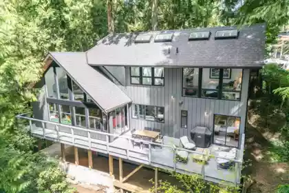 1197 Tall Tree Lane, North Vancouver, BC, Canyon Heights NV — 4 bed single family residence for sale