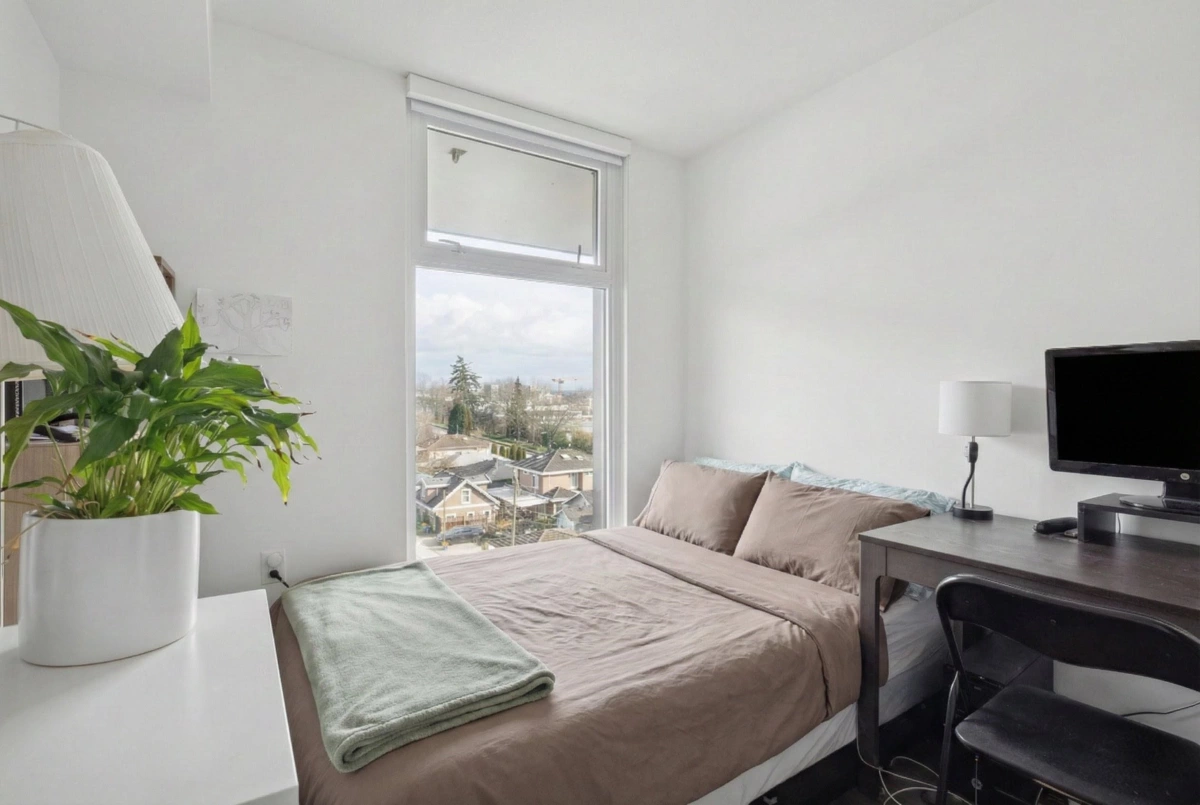 Kitchen Island Photo of 506 8121 Chester Street, Vancouver, BC