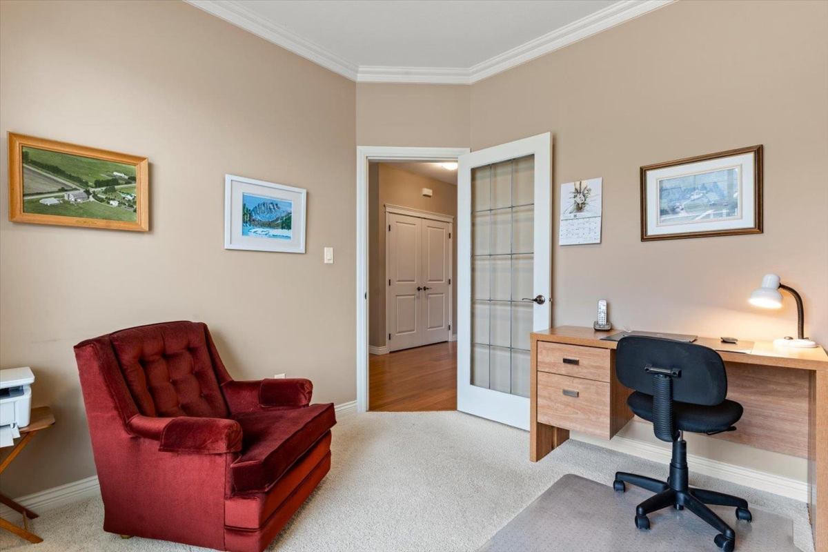 Entry Foyer Photo of 5939 Cobblestone Street, Chilliwack, BC