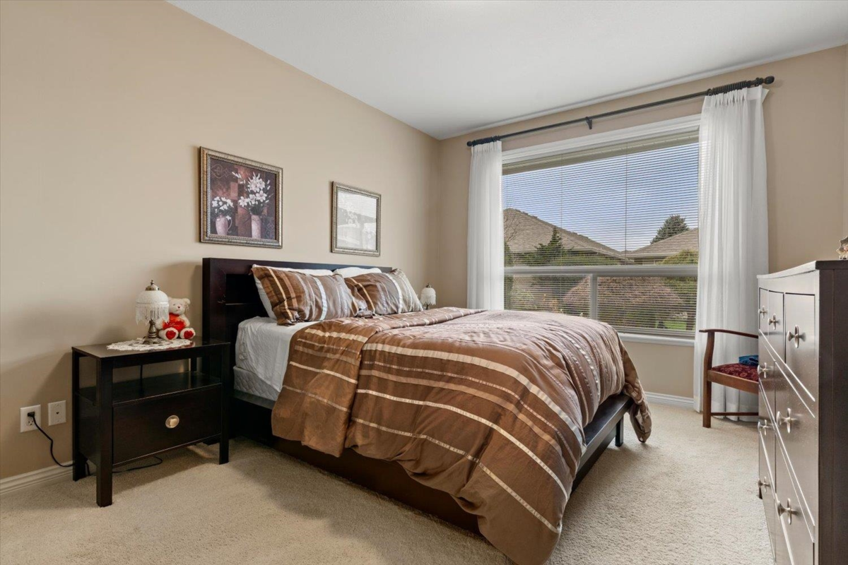 Guest Bathroom Photo of 5939 Cobblestone Street, Chilliwack, BC