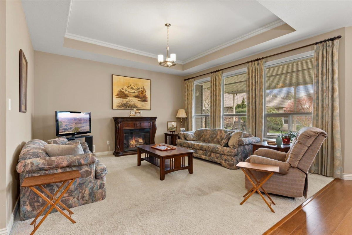 Kitchen Island Photo of 5939 Cobblestone Street, Chilliwack, BC