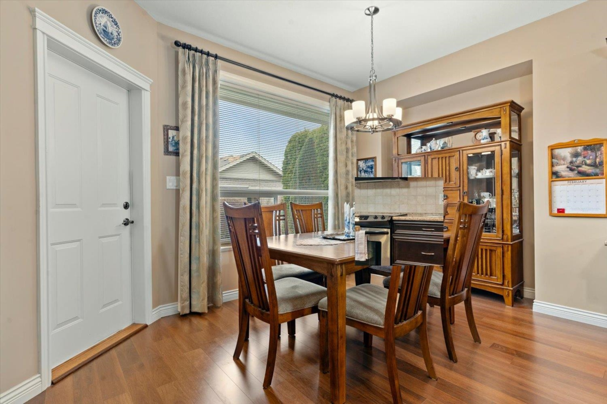 Primary Bathroom Photo of 5939 Cobblestone Street, Chilliwack, BC