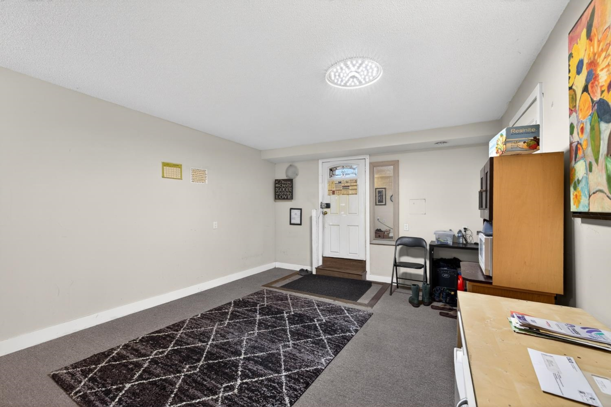 Basement Recreation Room Photo of 557 E 21st Avenue, Vancouver, BC