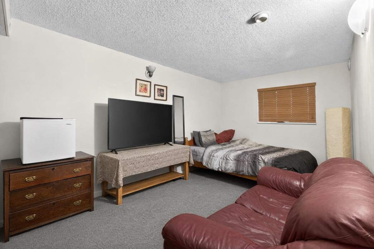 Bedroom 4 Photo of 557 E 21st Avenue, Vancouver, BC