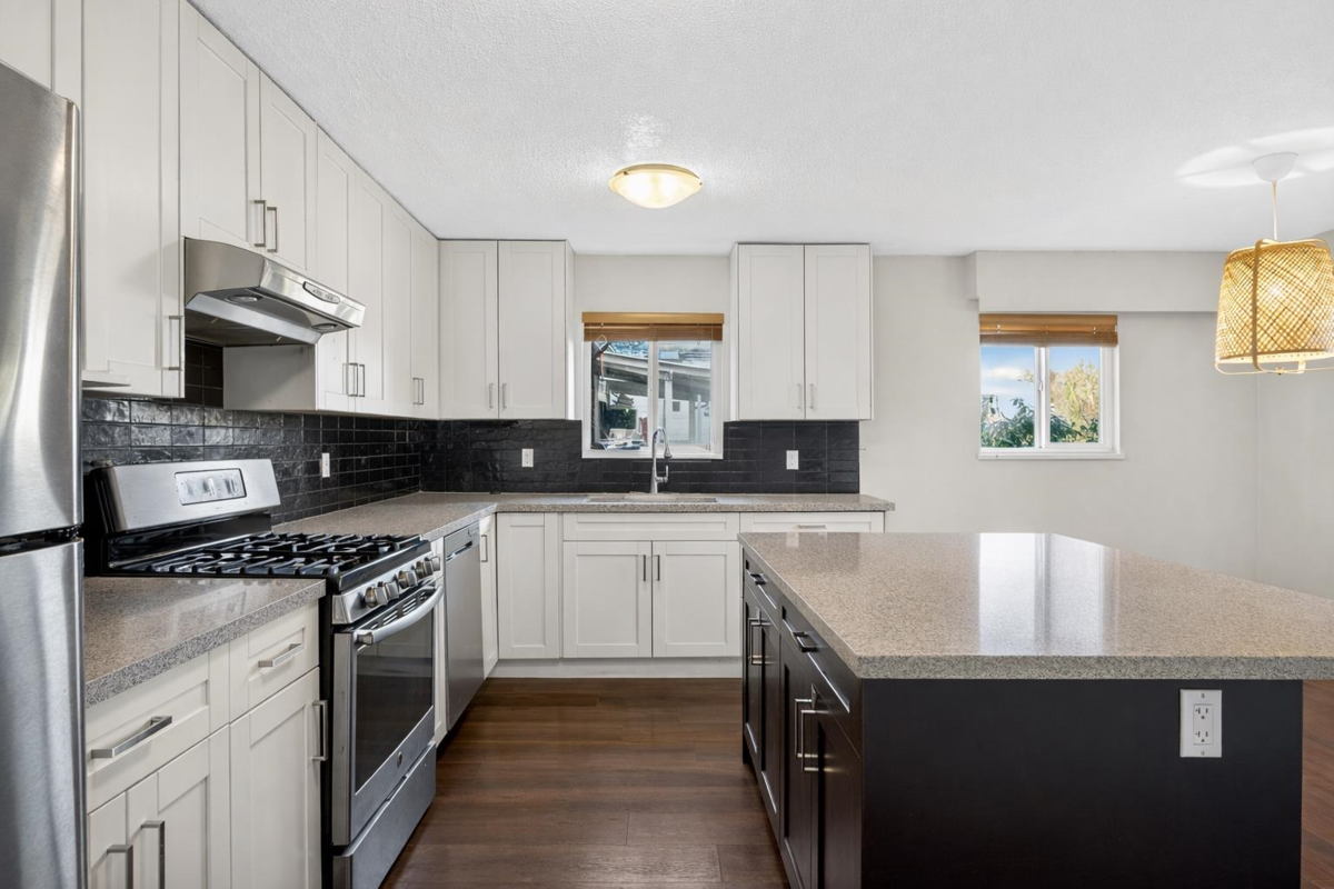 Primary Bedroom Photo of 557 E 21st Avenue, Vancouver, BC