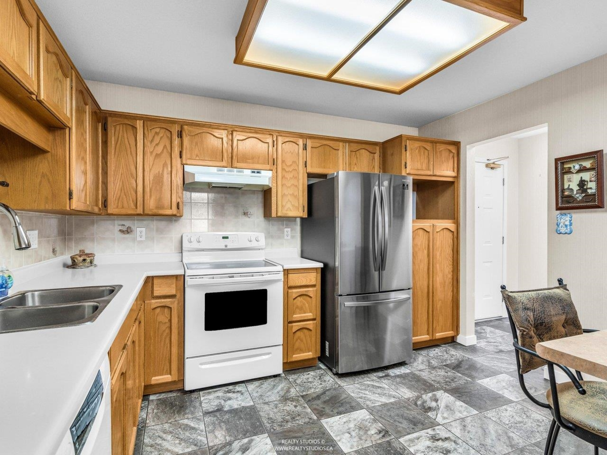 Bedroom 3 Photo of 312 5375 205 Street, Langley, BC