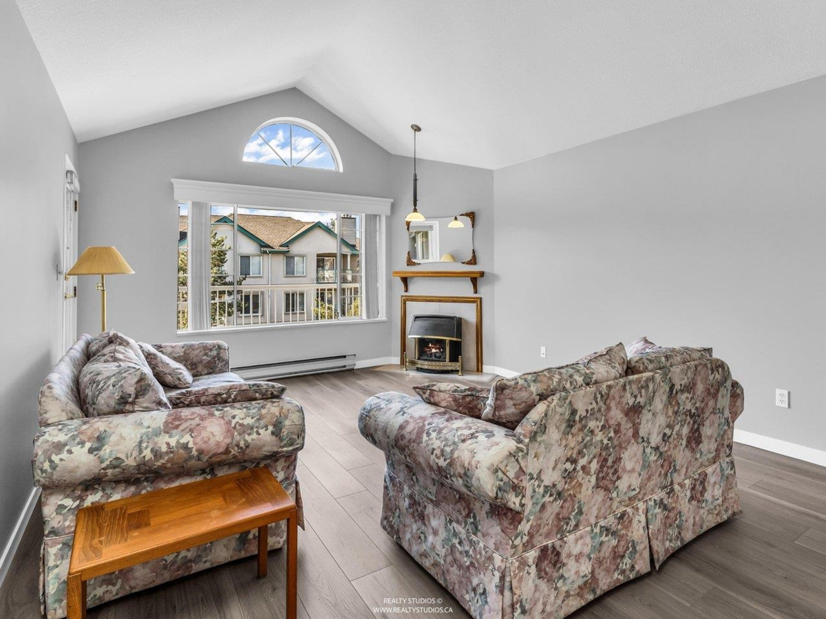 Dining Area Photo of 312 5375 205 Street, Langley, BC