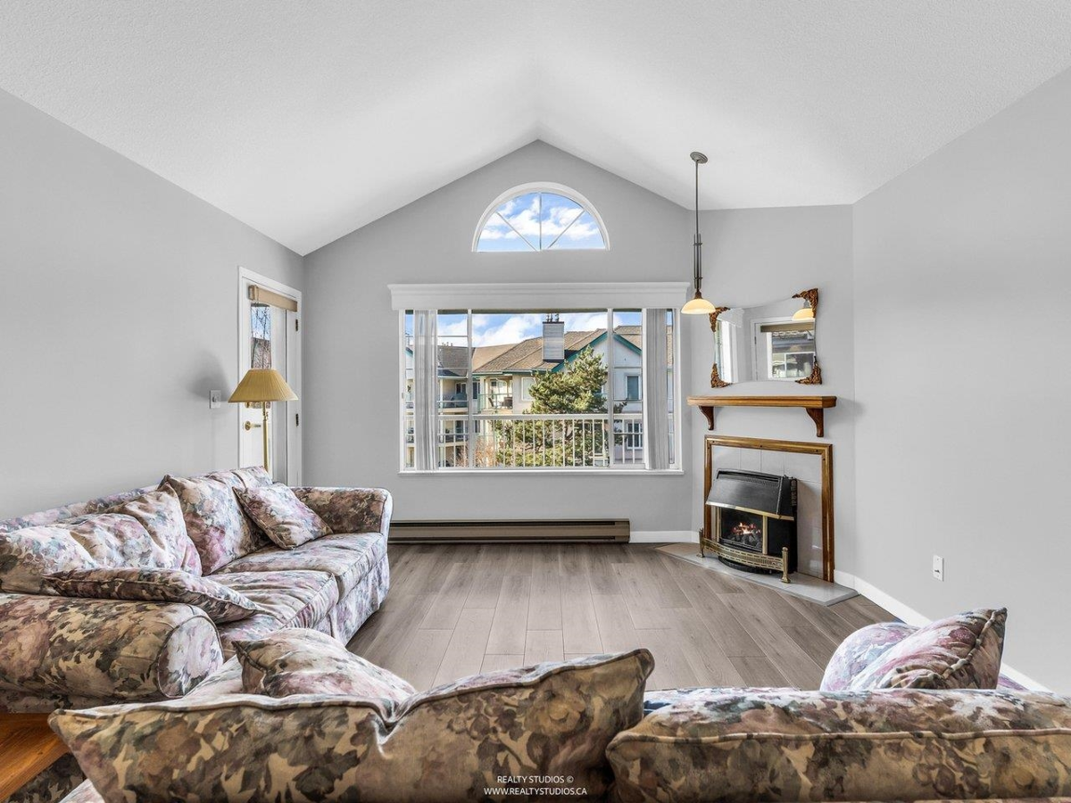 Kitchen Island Photo of 312 5375 205 Street, Langley, BC